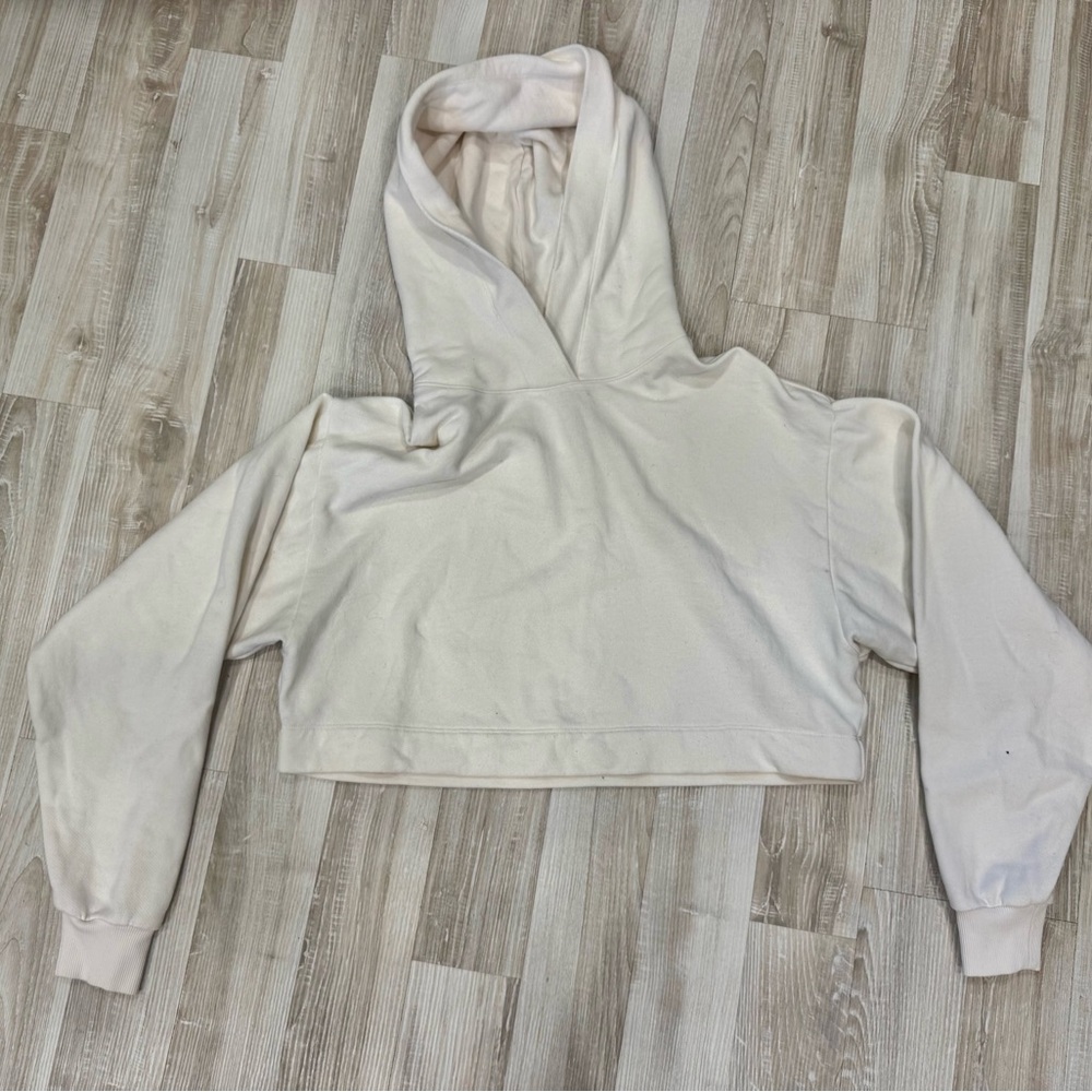 ALO Yoga Cream Fleece Pullover Hoodie